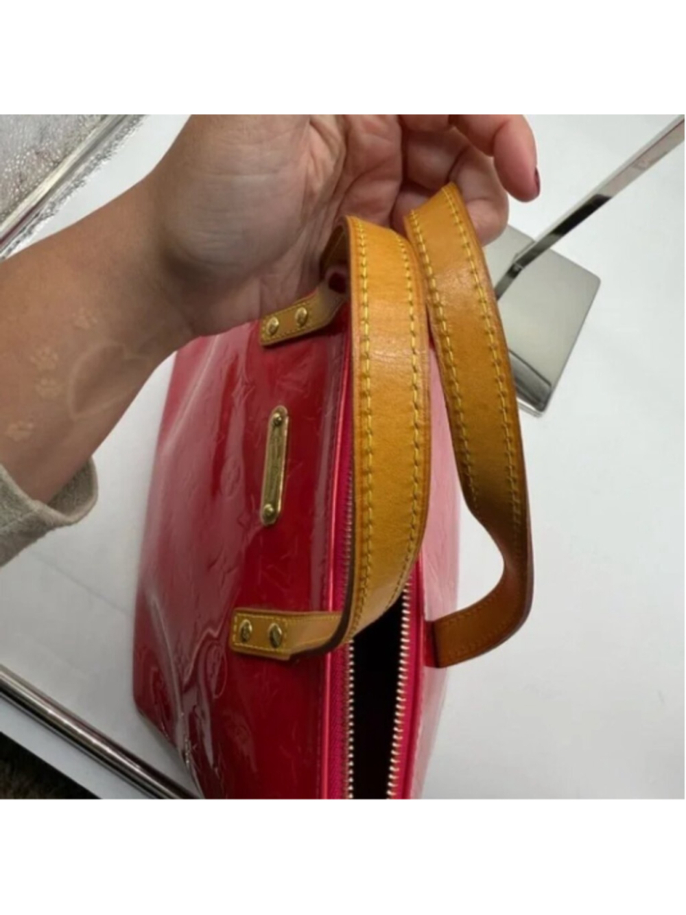 EUC Authenticated Louis Vuitton Monogram Vernis Bellevue PM - Picture 11 of 15